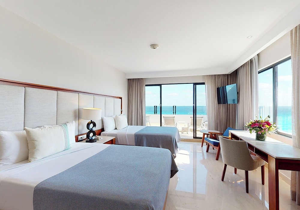 Park Royal Beach Cancun - All Inclusive — Hotel rooms in Cancun, Quintana Roo