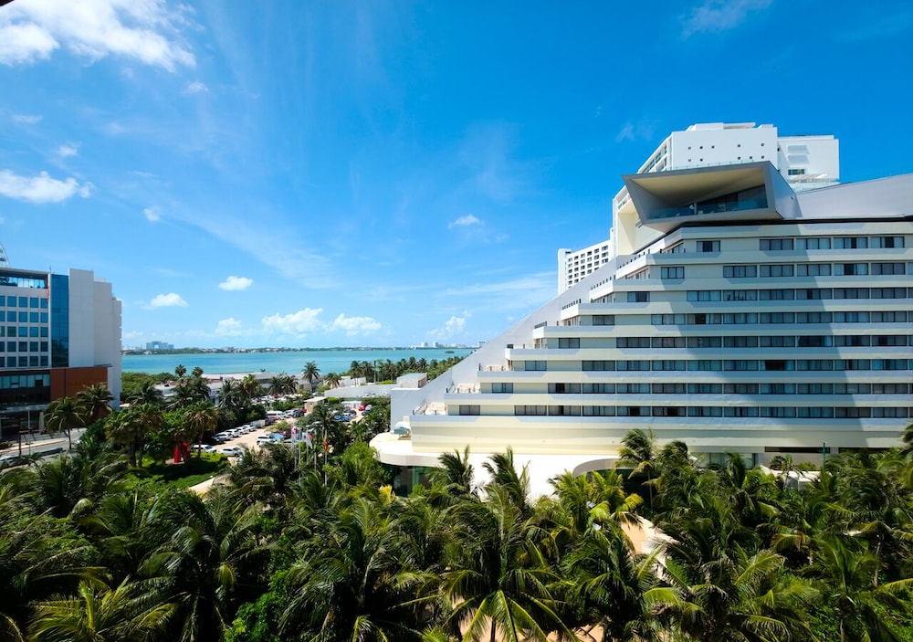 Park Royal Beach Cancun - All Inclusive — Main photo in Cancun, Quintana Roo