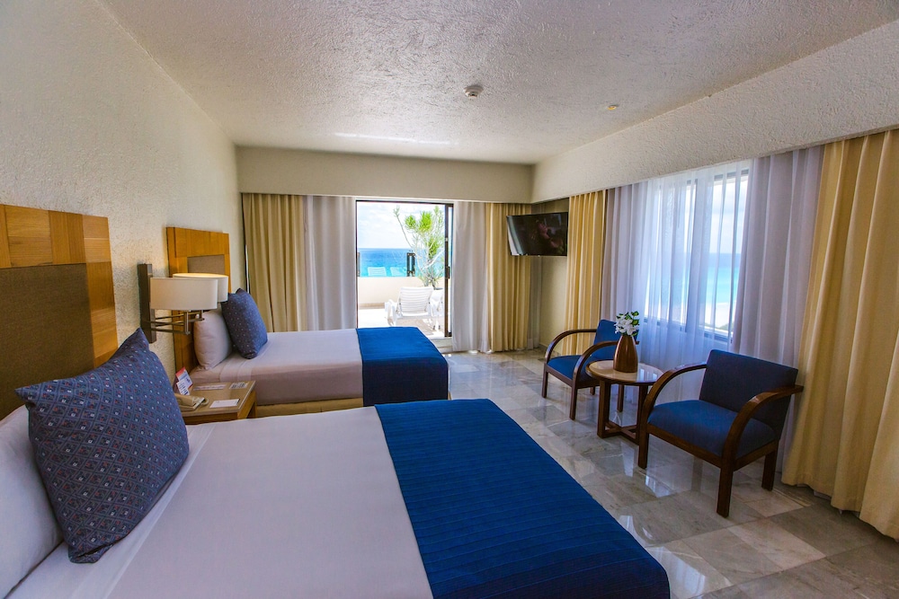 Park Royal Beach Cancun - All Inclusive — Hotel rooms in Cancun, Quintana Roo