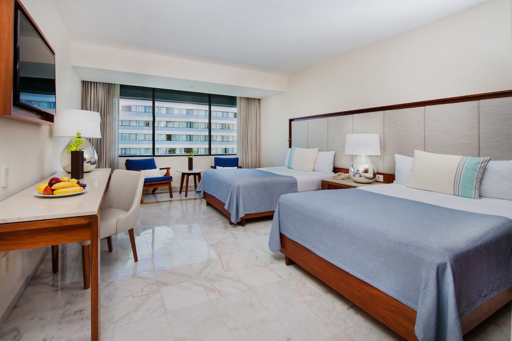 Park Royal Beach Cancun - All Inclusive — Hotel rooms in Cancun, Quintana Roo