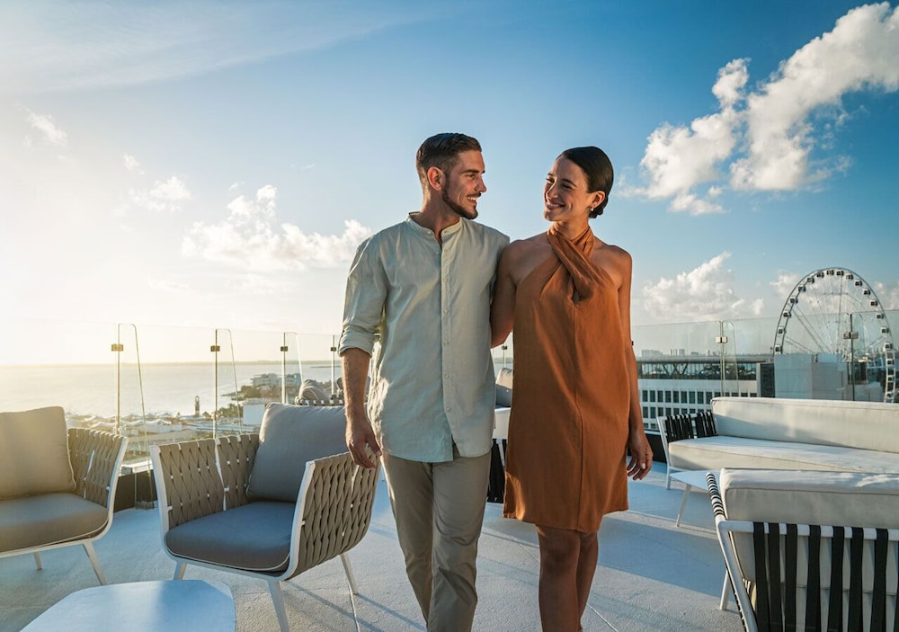 Park Royal Beach Cancun - All Inclusive — Restaurant & bars in Cancun, Quintana Roo