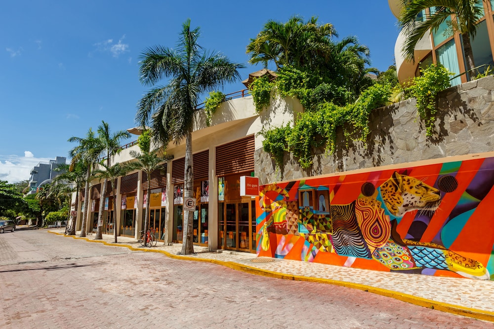 Porto Playa Condo Hotel & Beachclub — Attractions in the area in Playa del Carmen, Quintana Roo