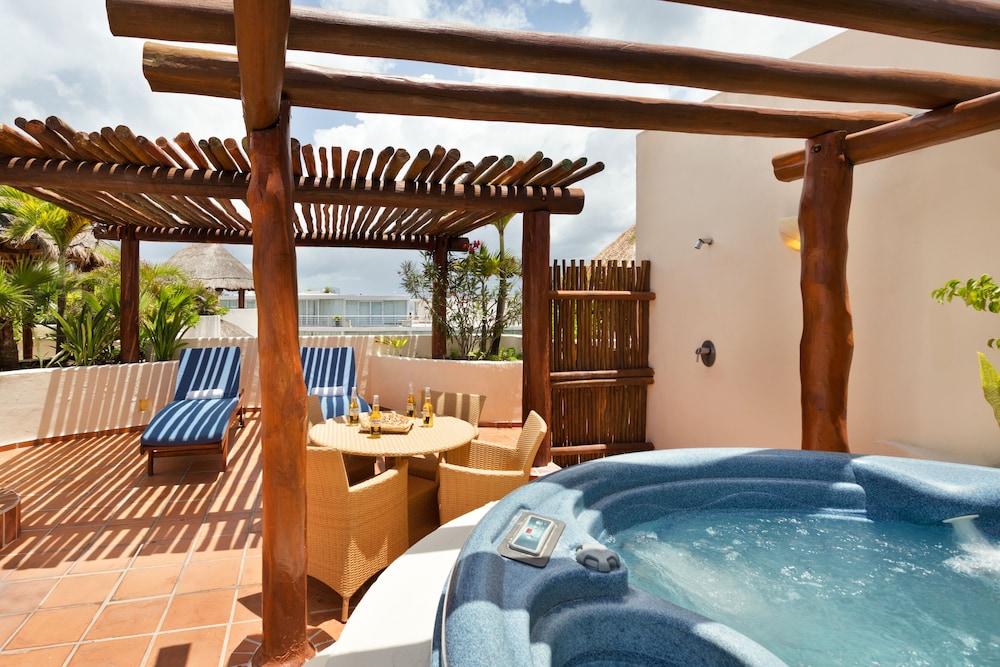 Porto Playa Condo Hotel & Beachclub — Spa in Playa del Carmen, Quintana Roo