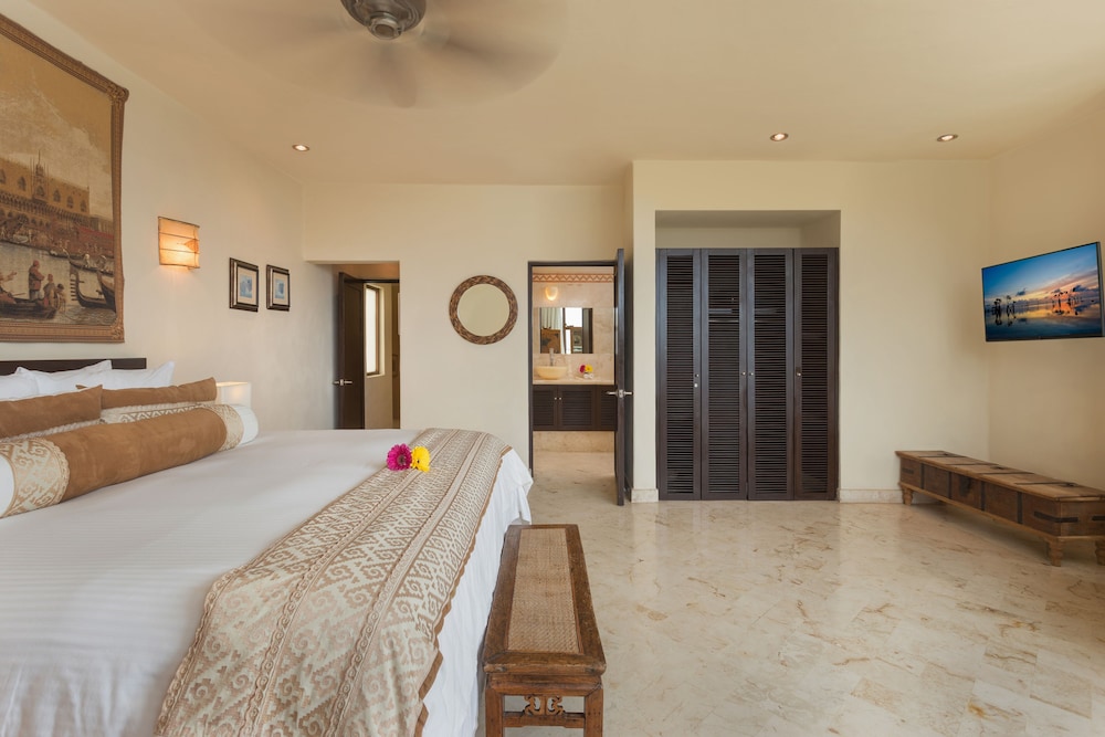 Porto Playa Condo Hotel & Beachclub — Hotel rooms in Playa del Carmen, Quintana Roo