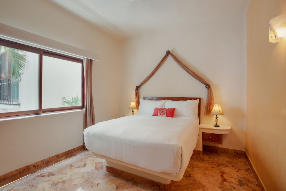 Porto Playa Condo Hotel & Beachclub — Hotel rooms in Playa del Carmen, Quintana Roo