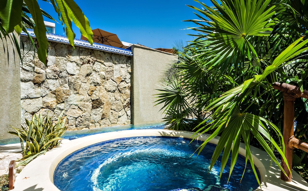 Porto Playa Condo Hotel & Beachclub — Spa in Playa del Carmen, Quintana Roo