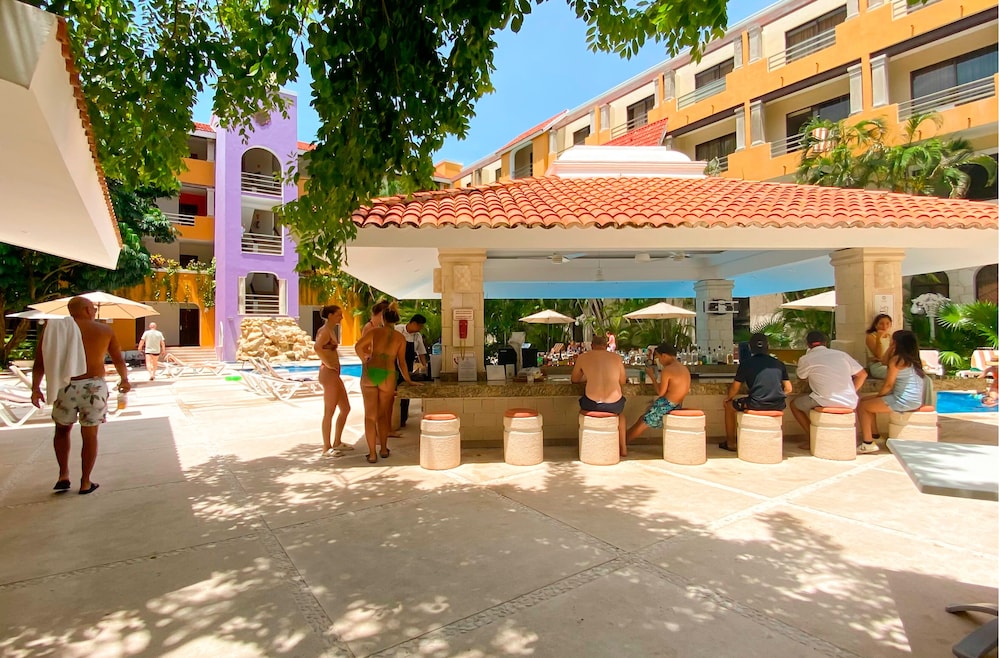 Adhara Hacienda Cancun — Restaurant & bars in Cancun, Quintana Roo
