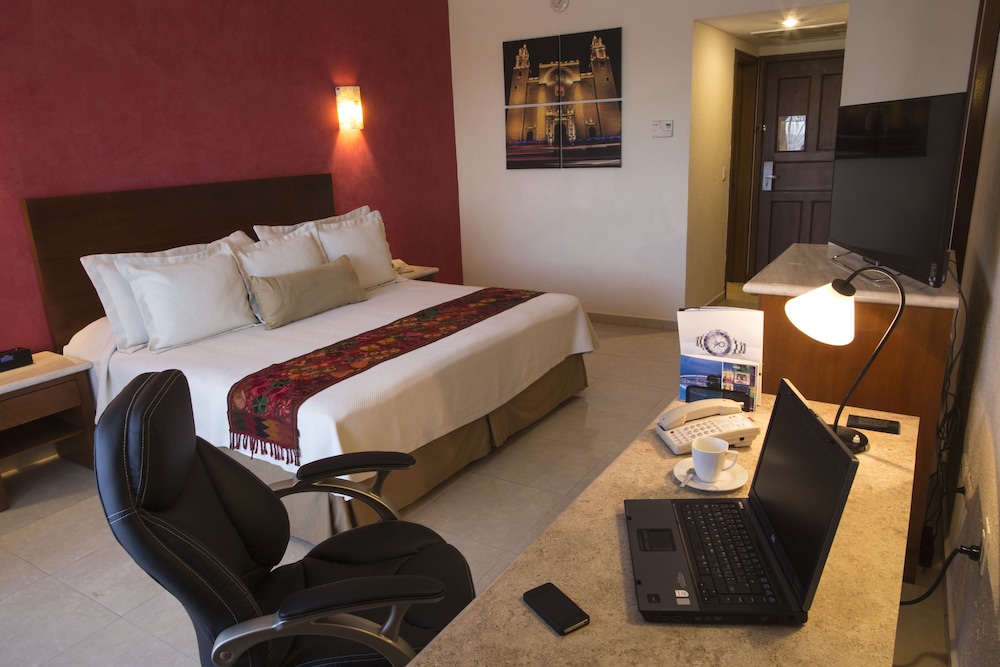 Adhara Hacienda Cancun — Hotel rooms in Cancun, Quintana Roo