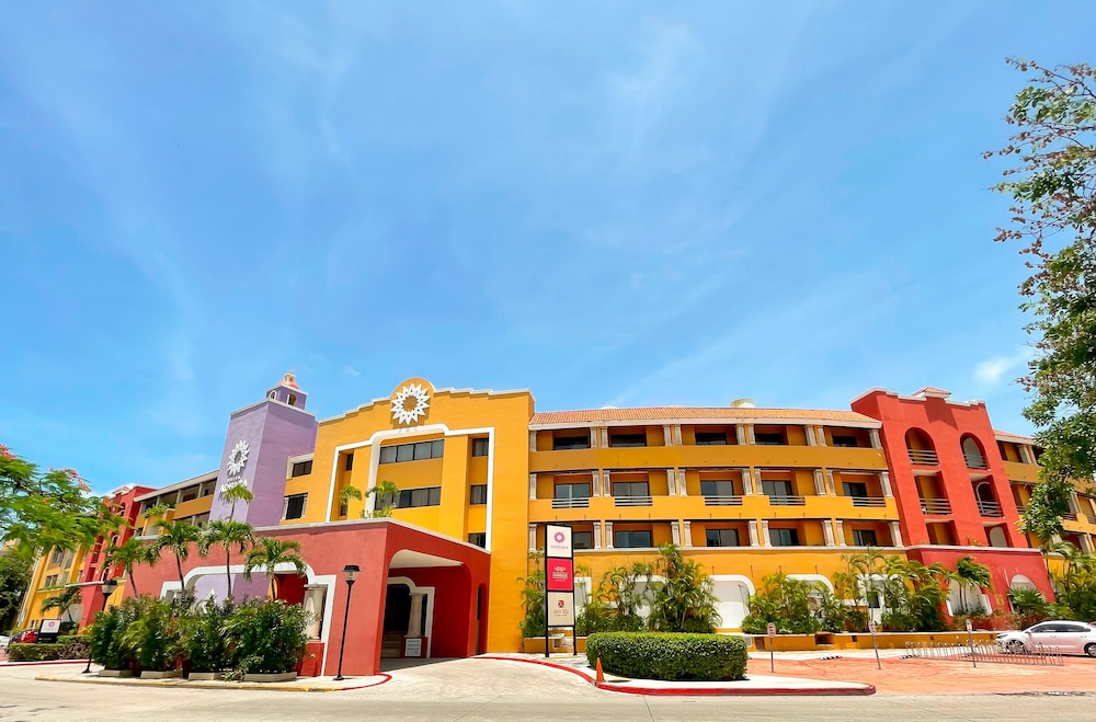 Adhara Hacienda Cancun — Hotel building in Cancun, Quintana Roo