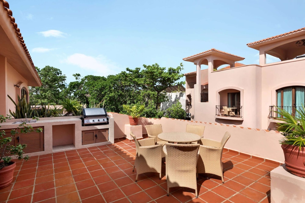 Acanto Playa del Carmen, Trademark Collection by Wyndham — Hotel building in Playa del Carmen, Quintana Roo