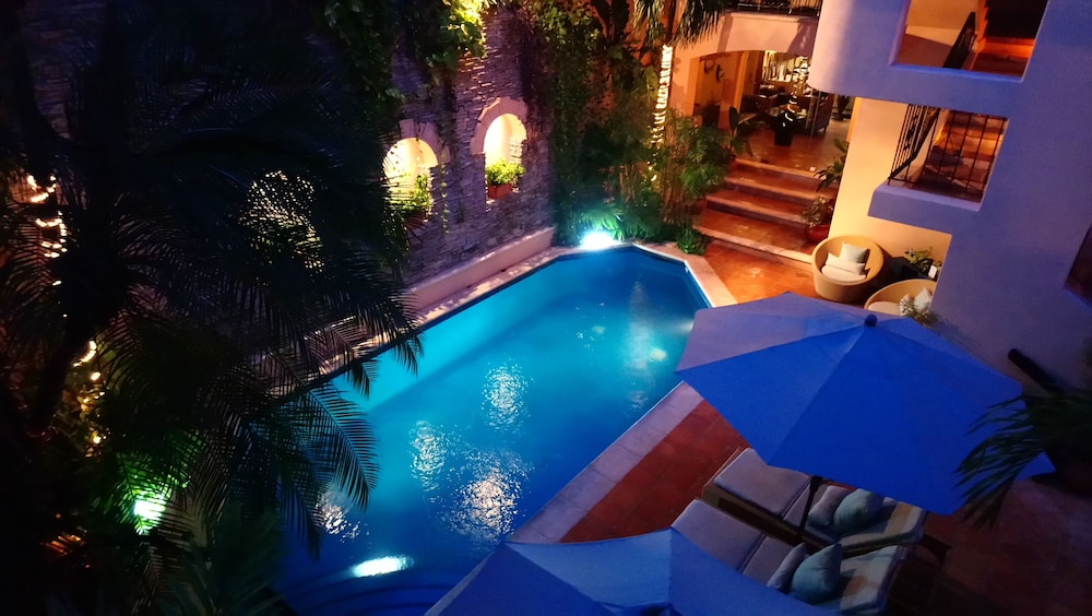 Acanto Playa del Carmen, Trademark Collection by Wyndham — Swimming pool in Playa del Carmen, Quintana Roo