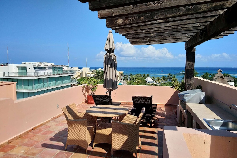 Acanto Playa del Carmen, Trademark Collection by Wyndham — Hotel building in Playa del Carmen, Quintana Roo