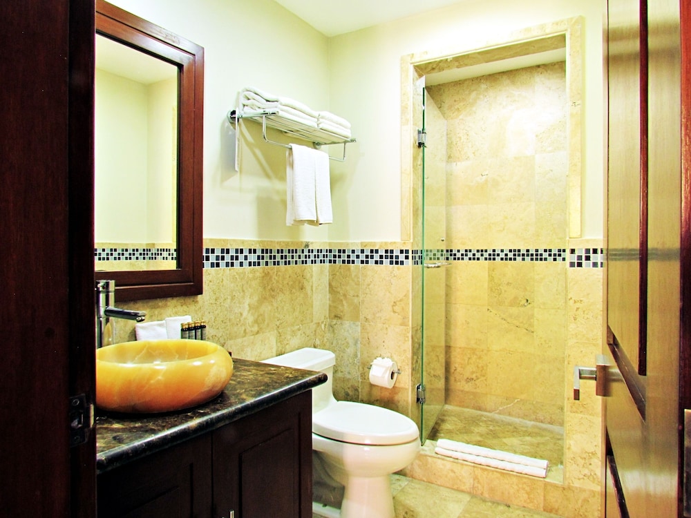 Acanto Playa del Carmen, Trademark Collection by Wyndham — Hotel rooms in Playa del Carmen, Quintana Roo