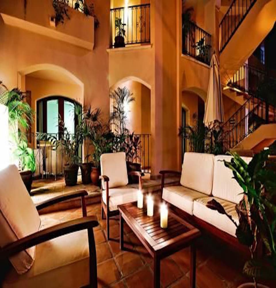 Acanto Playa del Carmen, Trademark Collection by Wyndham — Hotel building in Playa del Carmen, Quintana Roo
