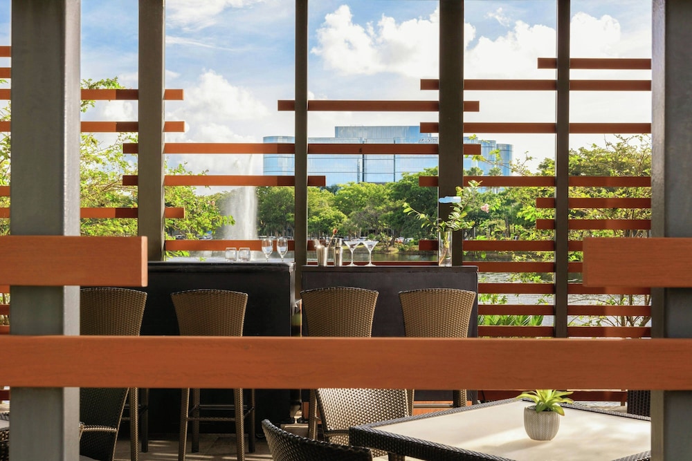 The Westin Fort Lauderdale — Restaurant & bars in Fort Lauderdale, Florida