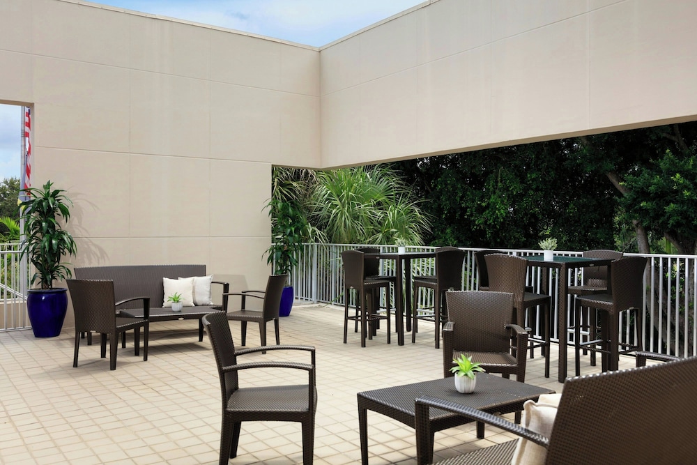 The Westin Fort Lauderdale — Restaurant & bars in Fort Lauderdale, Florida