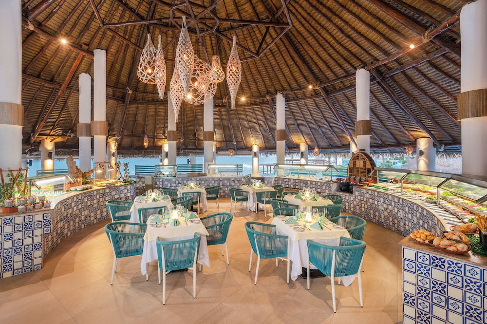Royal Solaris Cancun - All Inclusive — Restaurant & bars in Cancun, Quintana Roo