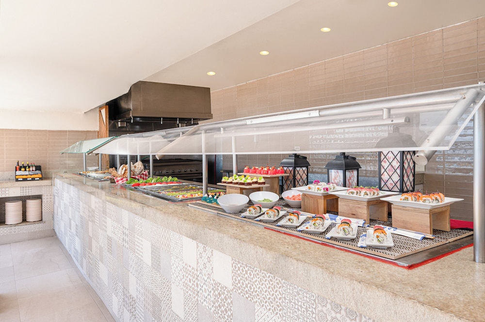Royal Solaris Cancun - All Inclusive — Restaurant & bars in Cancun, Quintana Roo
