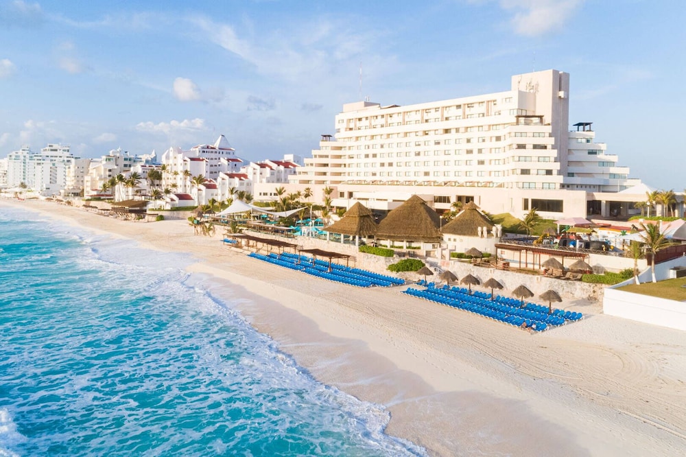 Royal Solaris Cancun - All Inclusive — Beach in Cancun, Quintana Roo