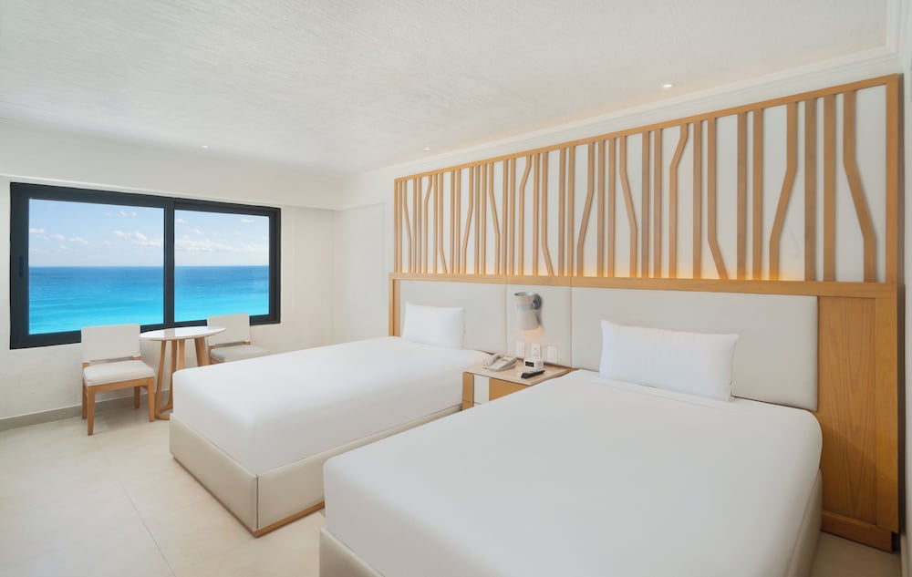 Royal Solaris Cancun - All Inclusive — Hotel rooms in Cancun, Quintana Roo