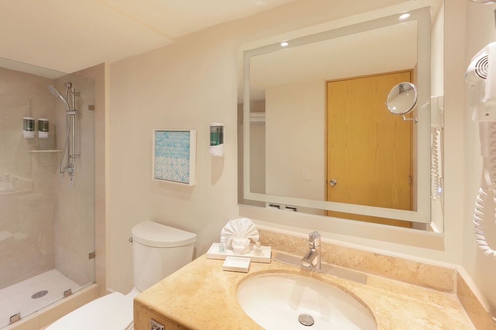 Royal Solaris Cancun - All Inclusive — Hotel rooms in Cancun, Quintana Roo