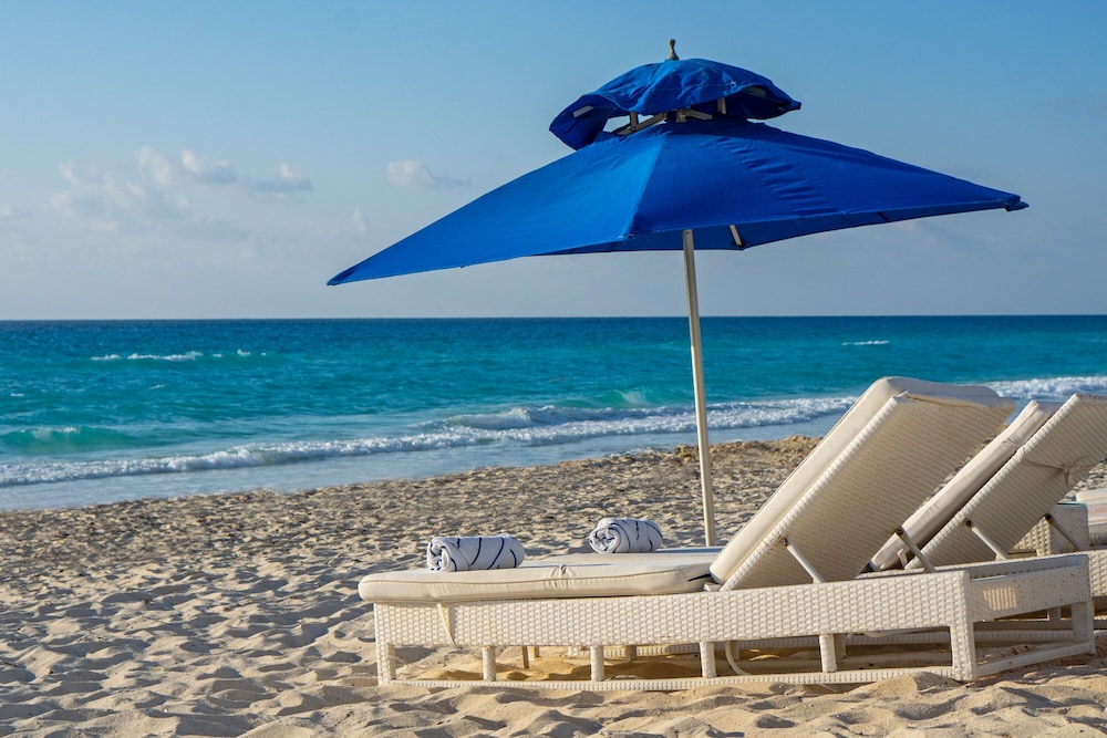 Sunset Royal Beach Resort - All Inclusive — Beach in Cancun, Quintana Roo