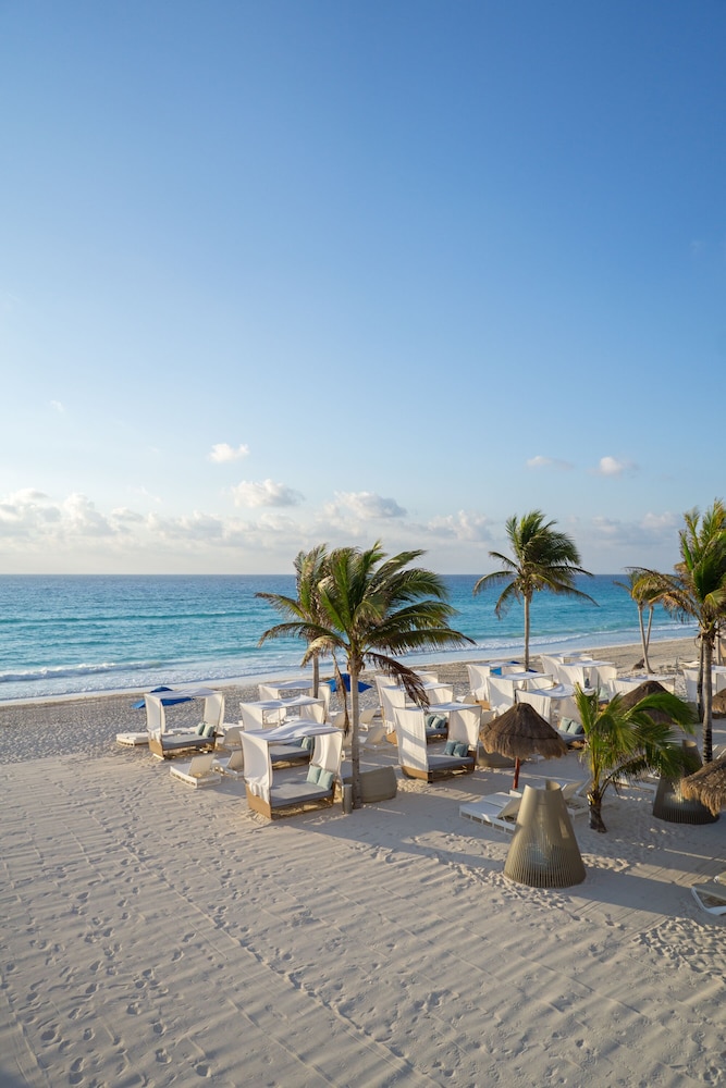Sunset Royal Beach Resort - All Inclusive — Beach in Cancun, Quintana Roo