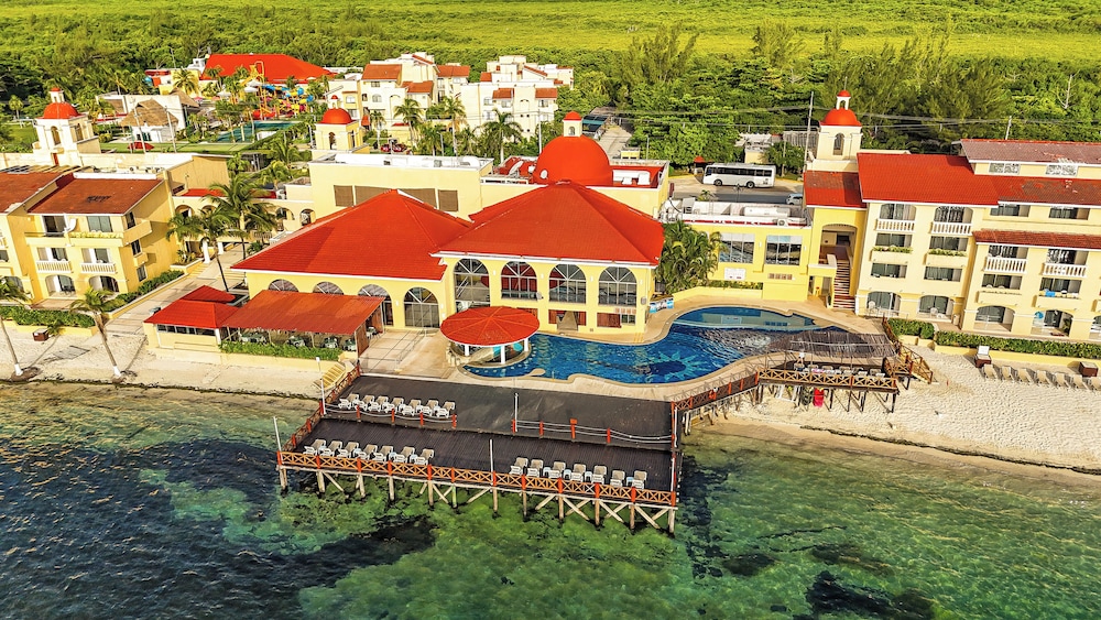 All Ritmo Cancun Resort & Water Park — Hotel building in Cancun, Quintana Roo