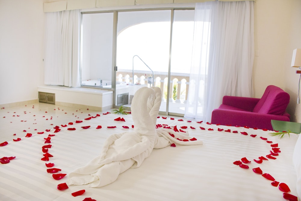 All Ritmo Cancun Resort & Water Park — Hotel rooms in Cancun, Quintana Roo