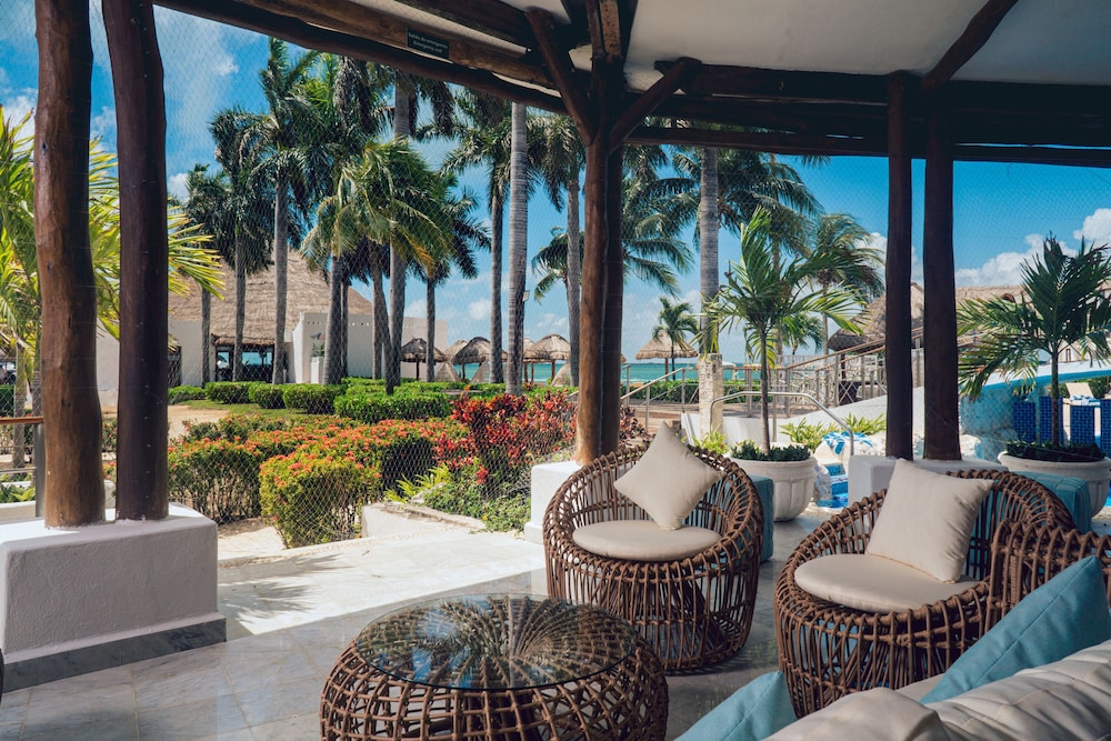 Sunset Marina Resort & Yacht Club - All inclusive — Beach in Cancun, Quintana Roo