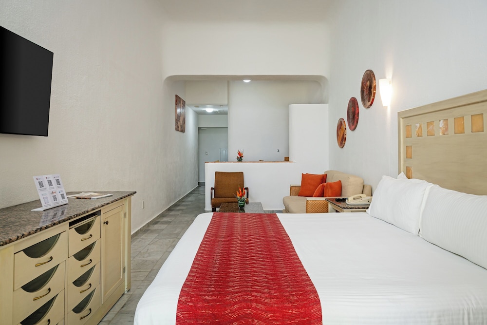 Sunset Marina Resort & Yacht Club - All inclusive — Hotel rooms in Cancun, Quintana Roo
