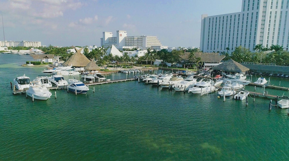 Sunset Marina Resort & Yacht Club - All inclusive — Attractions in the area in Cancun, Quintana Roo