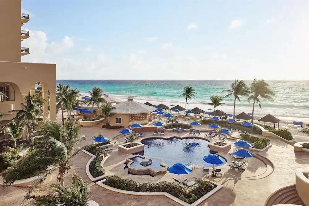 Kempinski Hotel Cancún — Swimming pool in Cancun, Quintana Roo