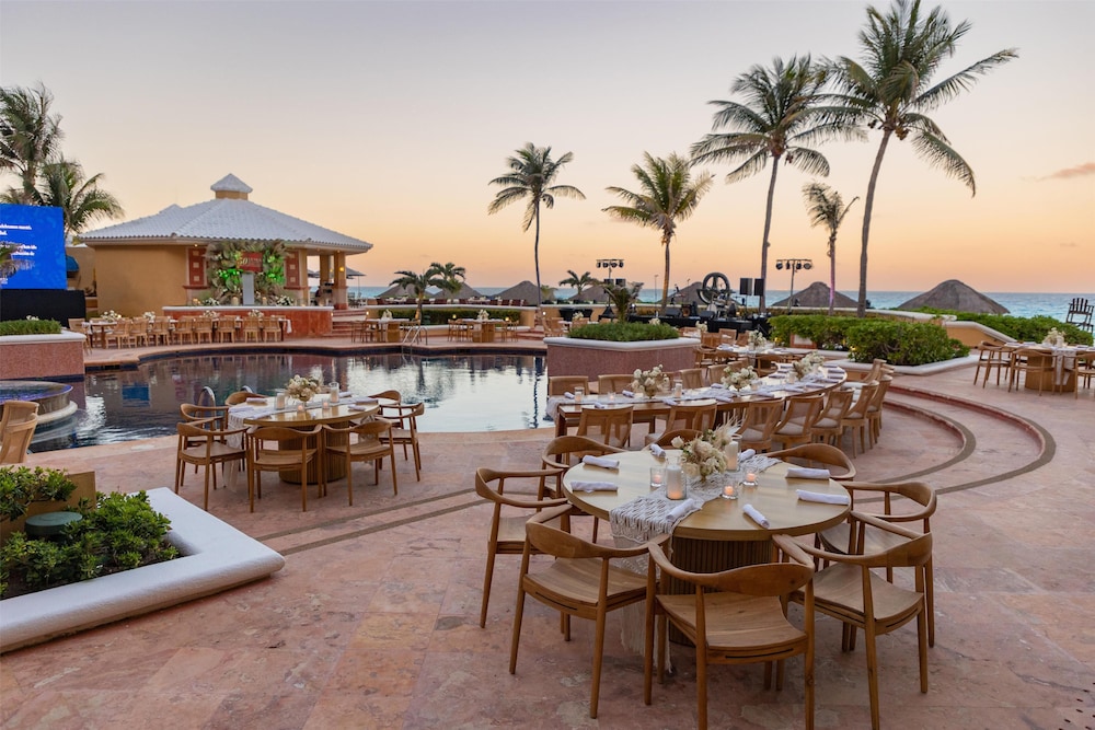 Kempinski Hotel Cancún — Restaurant & bars in Cancun, Quintana Roo