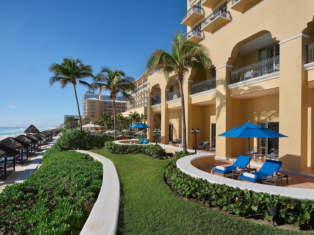 Kempinski Hotel Cancún — Hotel building in Cancun, Quintana Roo