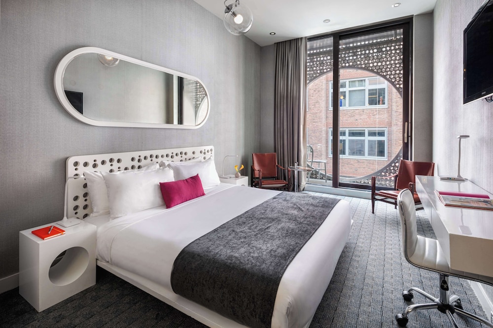 Dream Downtown, by Hyatt — Hotel rooms in New York City, New York State