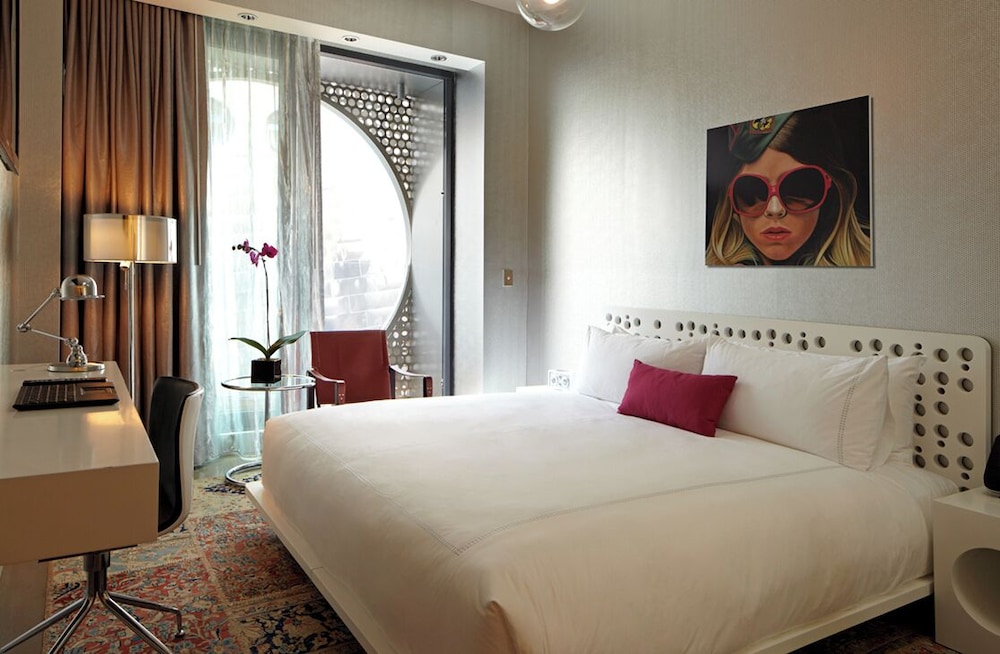 Dream Downtown, by Hyatt — Hotel rooms in New York City, New York State