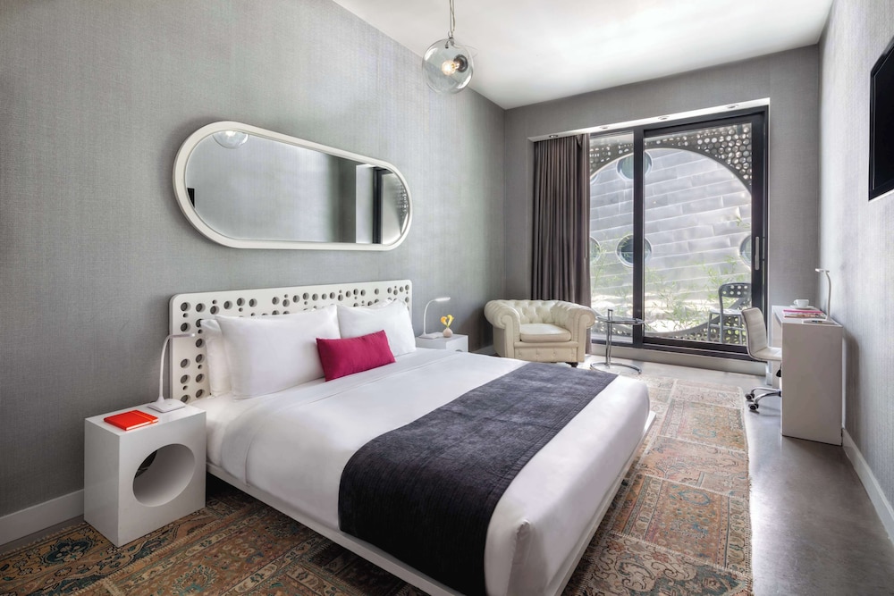 Dream Downtown, by Hyatt — Hotel rooms in New York City, New York State