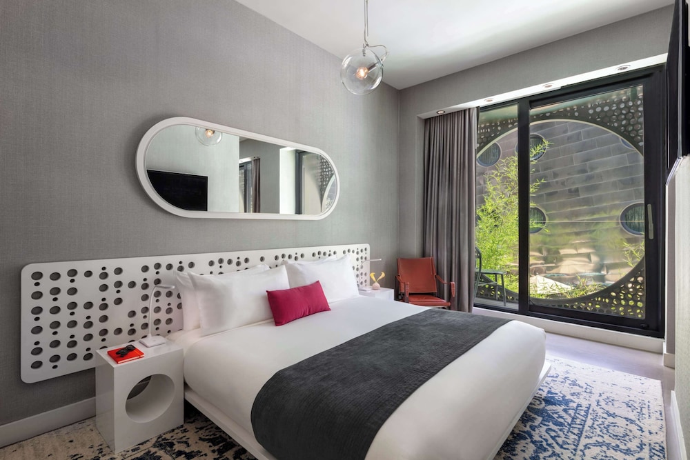 Dream Downtown, by Hyatt — Hotel rooms in New York City, New York State