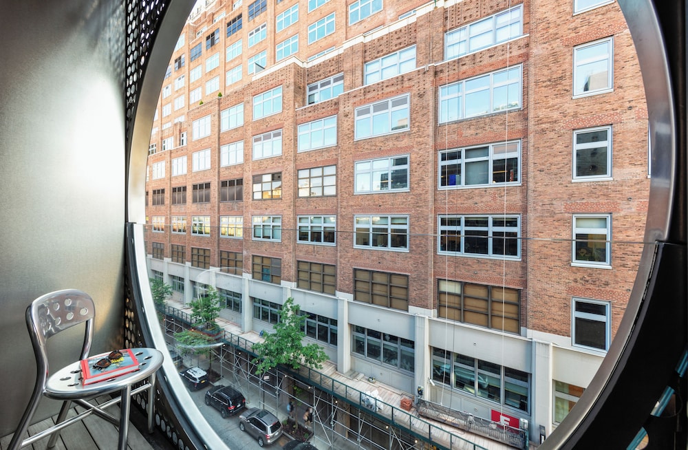 Dream Downtown, by Hyatt — Hotel building in New York City, New York State