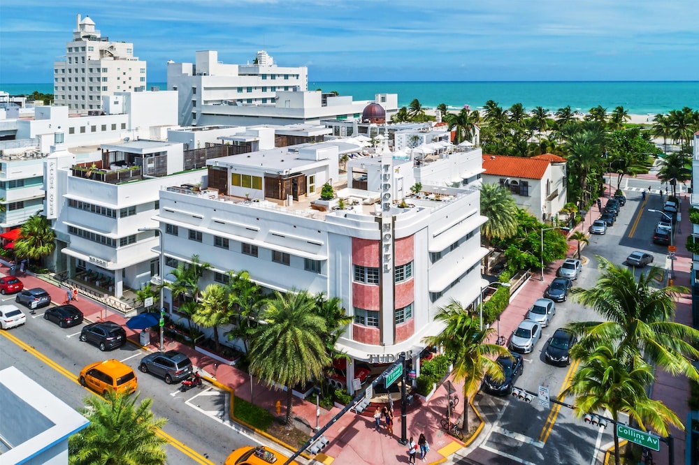 Dream South Beach, by Hyatt — Hotel building in Miami, Florida