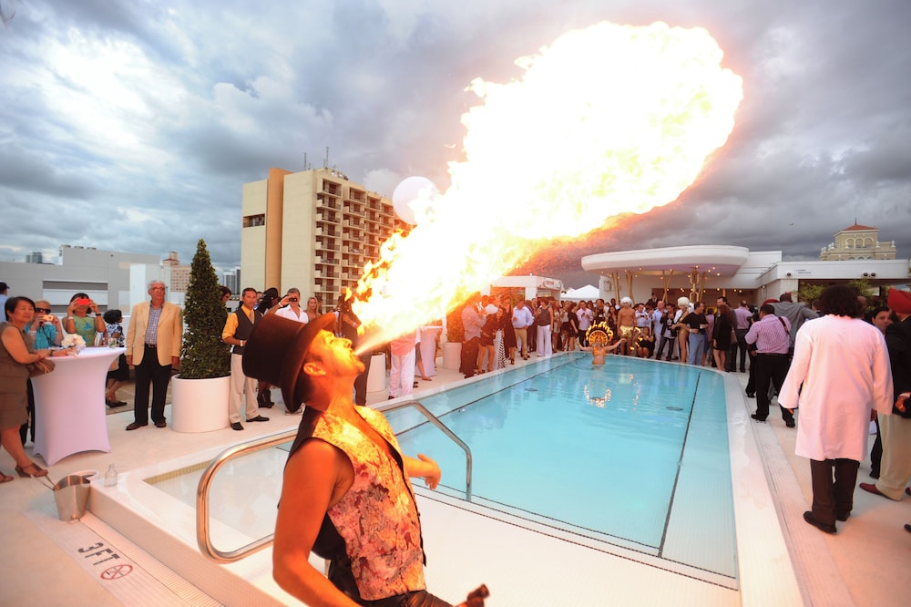 Dream South Beach, by Hyatt — Swimming pool in Miami, Florida