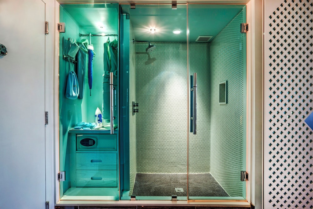 Dream South Beach, by Hyatt — Hotel rooms in Miami, Florida
