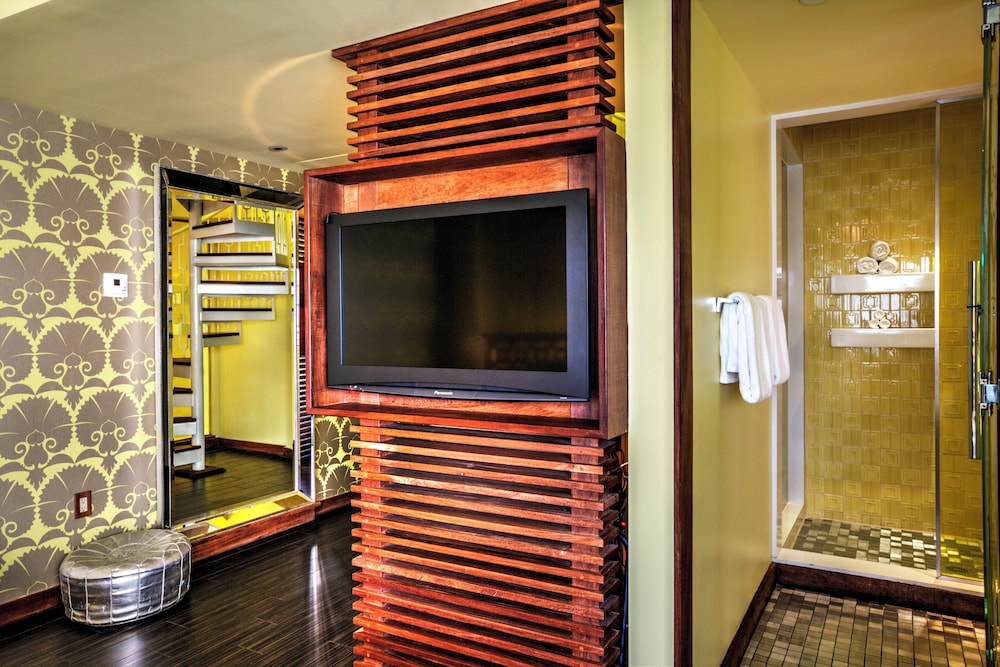 Dream South Beach, by Hyatt — Hotel rooms in Miami, Florida