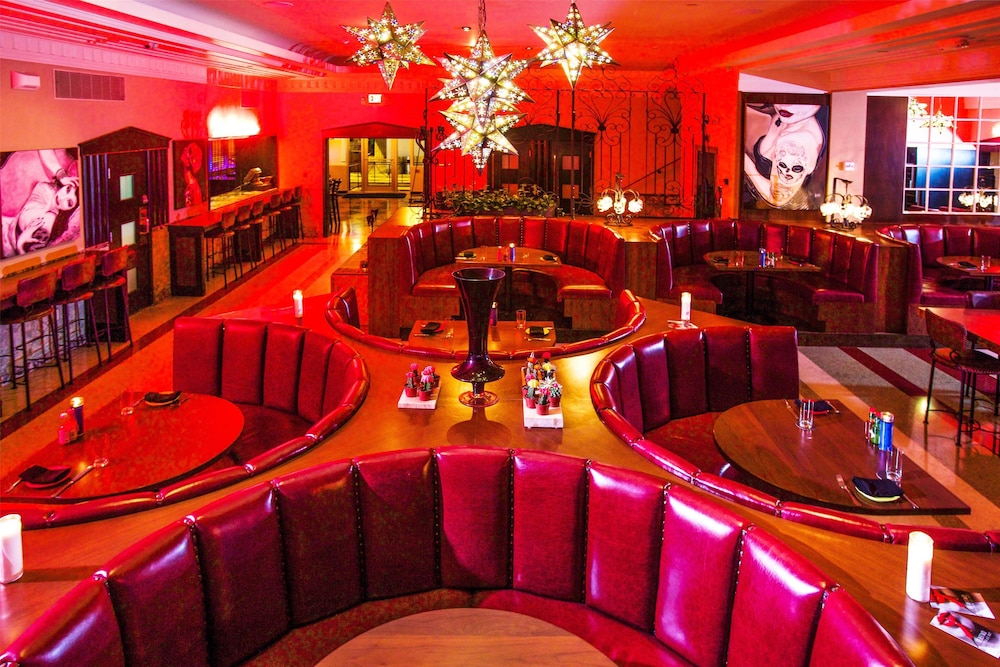 Dream South Beach, by Hyatt — Restaurant & bars in Miami, Florida