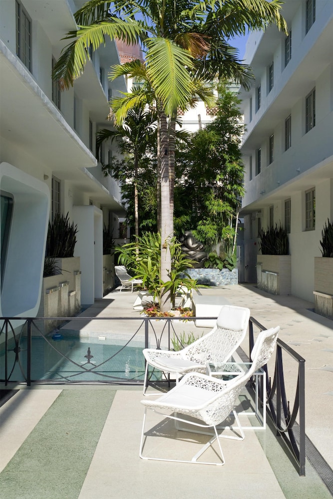 Dream South Beach, by Hyatt — Hotel building in Miami, Florida