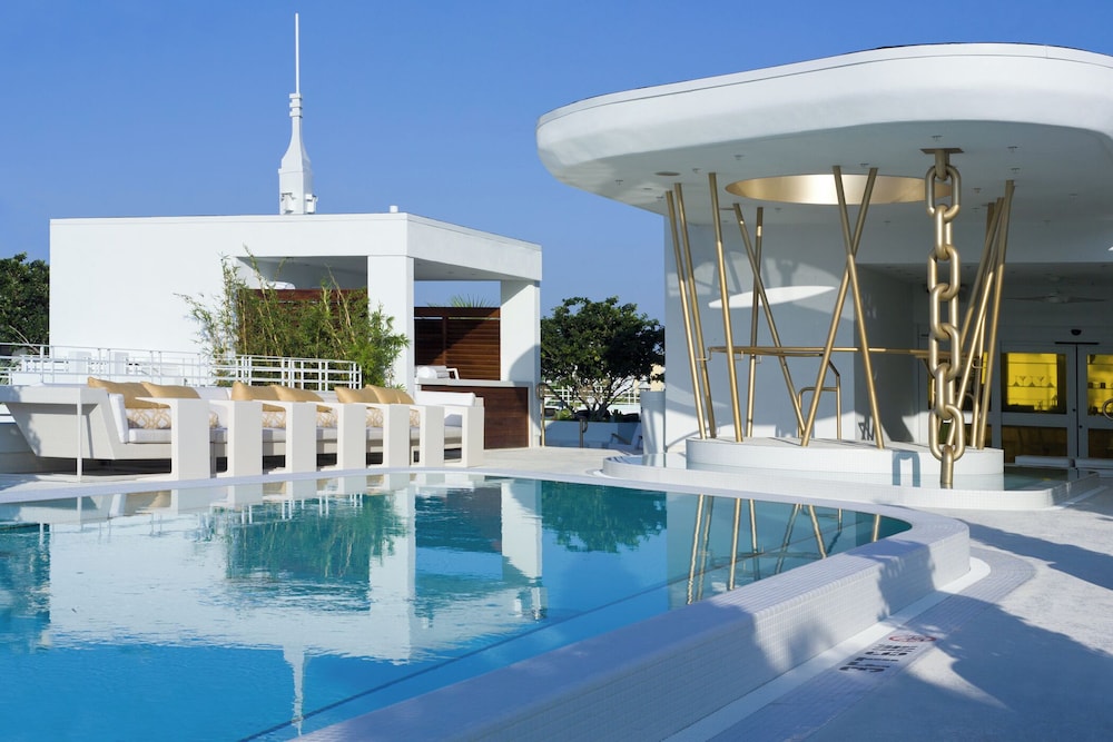 Dream South Beach, by Hyatt — Swimming pool in Miami, Florida