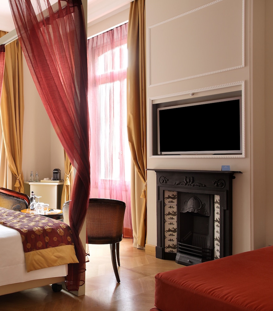 Château Monfort — Hotel rooms in Milan, Lombardy