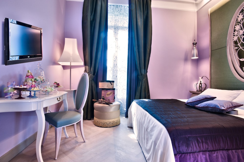 Château Monfort — Hotel rooms in Milan, Lombardy
