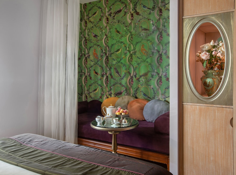 Château Monfort — Hotel rooms in Milan, Lombardy